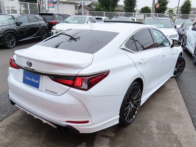 2024 Lexus ES thumbnail 35