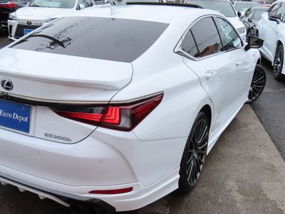 2024 Lexus ES thumbnail 34