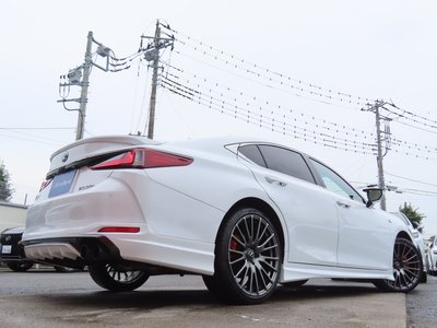 2024 Lexus ES thumbnail 36
