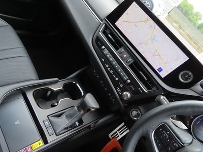 2024 Lexus ES photo 16