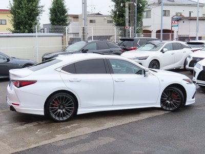 2024 Lexus ES photo 6