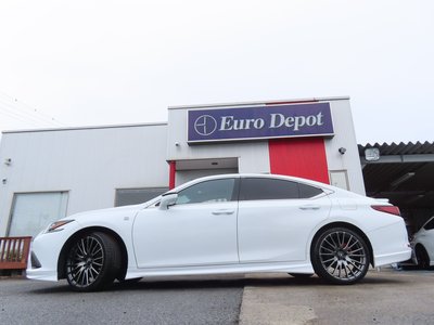 2024 Lexus ES photo 10