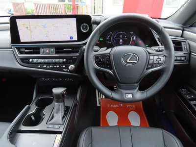 2024 Lexus ES photo 11