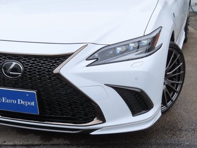 2024 Lexus ES photo 5