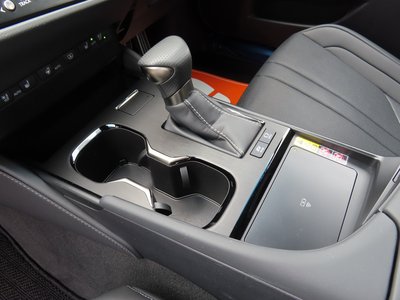 2024 Lexus ES thumbnail 70