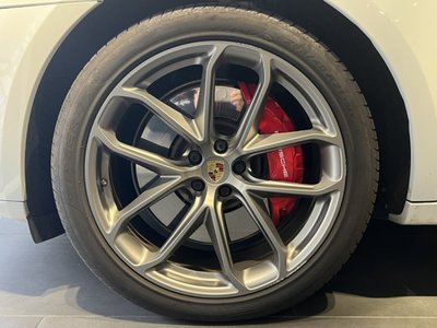 2021 Porsche MACAN photo 7