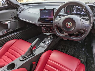 2015 ALFA Romeo 4C — фото 4