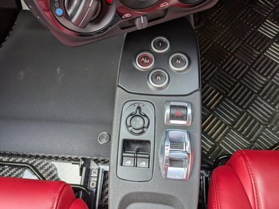 2015 ALFA Romeo 4C — фото 10