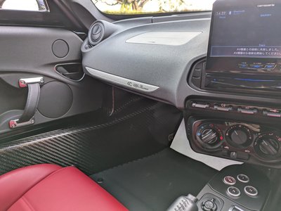 2015 ALFA Romeo 4C — фото 11