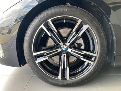 2025 BMW 3 SERIES — фото 10