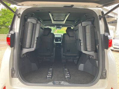 2025 Toyota ALPHARD photo 58