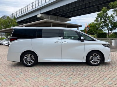 2025 Toyota ALPHARD photo 78