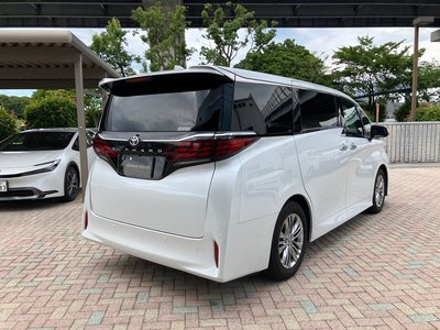 2025 Toyota ALPHARD photo 75