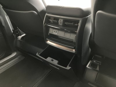 2025 Toyota ALPHARD photo 47