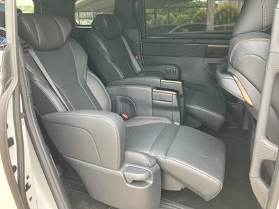 2025 Toyota ALPHARD photo 38