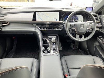 صورة 2 لـ 2024 Toyota CROWN SPORT