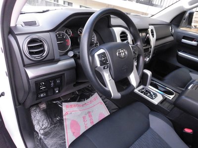 2016 Toyota TUNDRA thumbnail 29