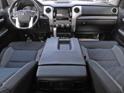 2016 Toyota TUNDRA thumbnail 28