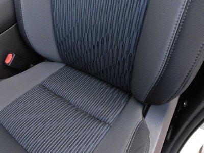 2016 Toyota TUNDRA thumbnail 30