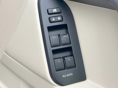 2023 Toyota LAND CRUISER PRADO 照片 48