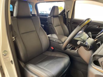 2022 Toyota ALPHARD — фото 23