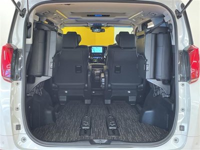 2022 Toyota ALPHARD — фото 34