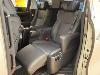 2022 Toyota ALPHARD — фото 29