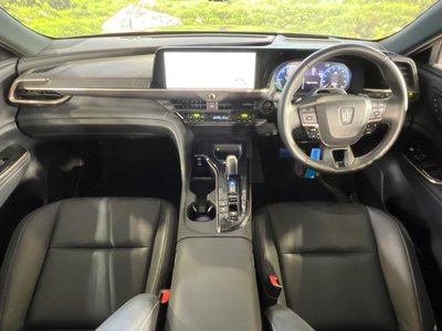 صورة 3 لـ 2025 Toyota CROWN ESTATE