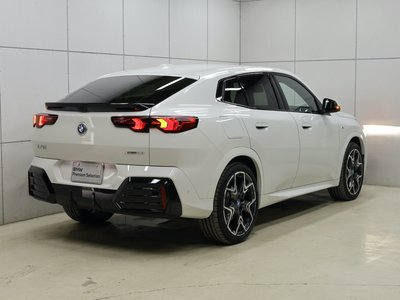 2025 BMW IX2 — миниатюра 9