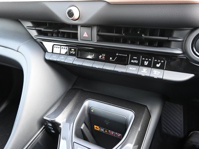 صورة 30 لـ 2025 Toyota CROWN SPORT