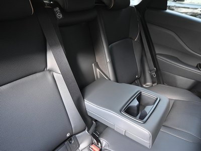 صورة 37 لـ 2025 Toyota CROWN SPORT