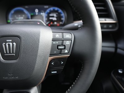 صورة 17 لـ 2025 Toyota CROWN SPORT