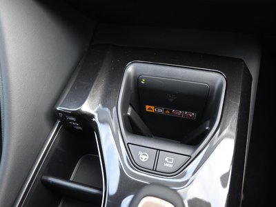 صورة 33 لـ 2025 Toyota CROWN SPORT
