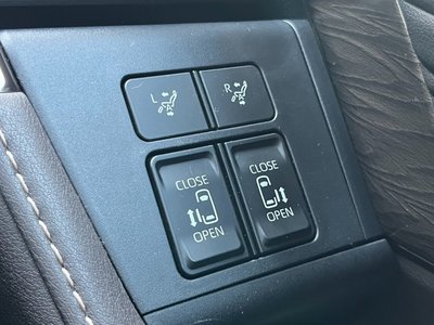 2023 Toyota ALPHARD — фото 25