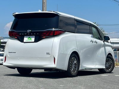 2023 Toyota ALPHARD — фото 9