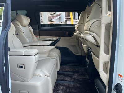2023 Toyota ALPHARD — фото 42