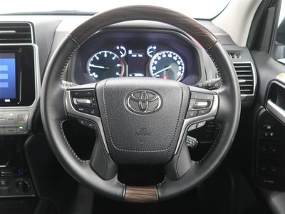 2021 Toyota LAND CRUISER PRADO — миниатюра 24