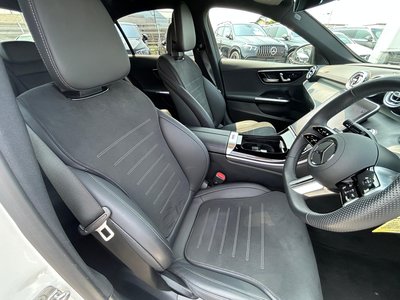 2025 Mercedes-BENZ C-CLASS photo 12