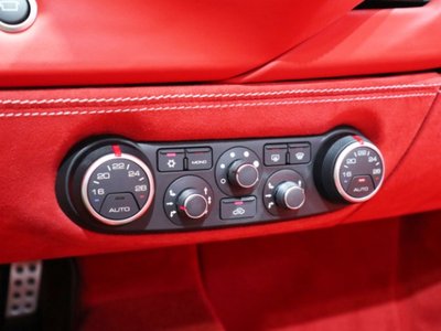صورة مصغرة 22 لـ 2018 Ferrari 488 SPIDER