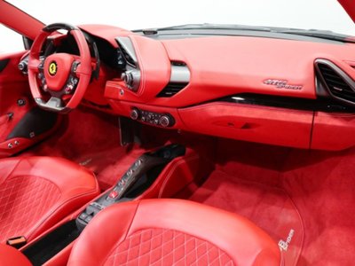صورة مصغرة 29 لـ 2018 Ferrari 488 SPIDER