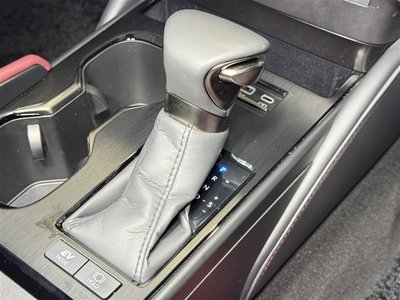 2023 Lexus ES — миниатюра 21