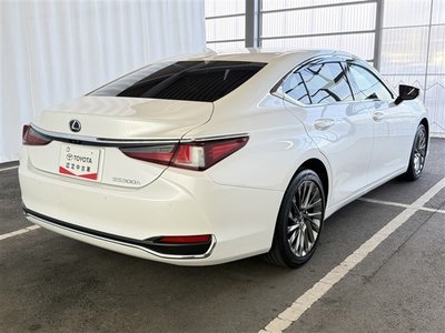 2023 Lexus ES — миниатюра 8