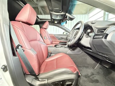 2023 Lexus ES — миниатюра 27