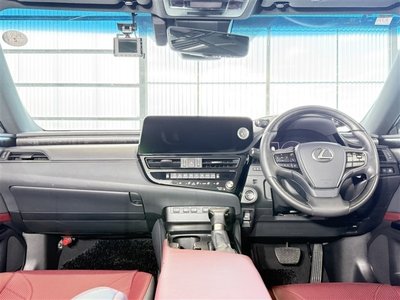 2023 Lexus ES — миниатюра 9