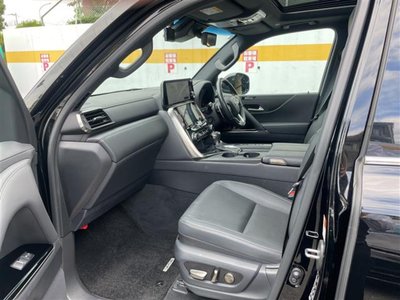 2023 Lexus LX — миниатюра 17