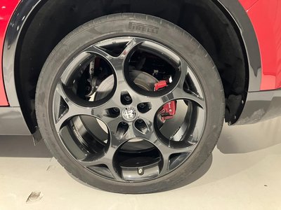 صورة 14 لـ 2025 ALFA Romeo STELVIO