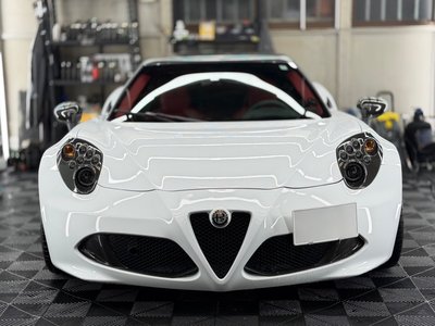 2015 ALFA Romeo 4C — фото 3