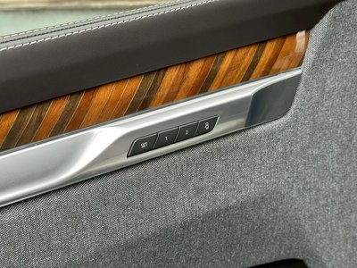 2025 Cadillac ESCALADE — миниатюра 36