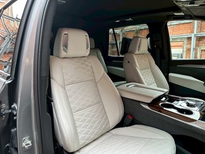 2025 Cadillac ESCALADE — миниатюра 38