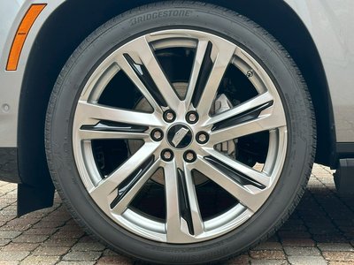 2025 Cadillac ESCALADE — миниатюра 28